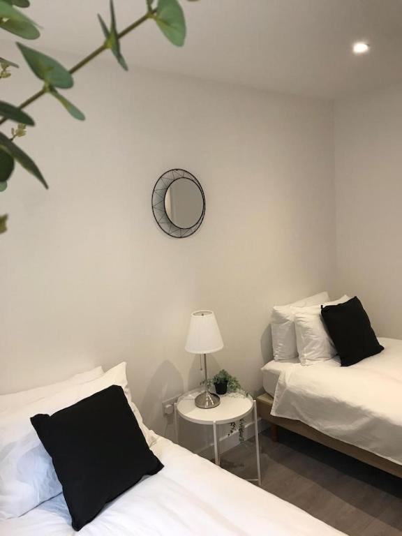 Ella Court Devon Apartment Торки Екстериор снимка
