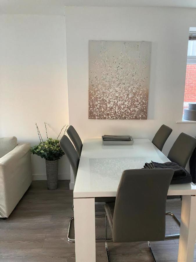Ella Court Devon Apartment Торки Екстериор снимка