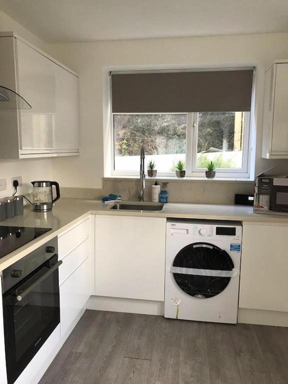 Ella Court Devon Apartment Торки Екстериор снимка